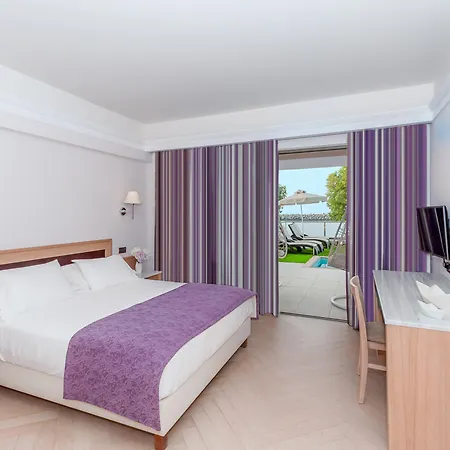 Station touristique Porto Platanias &
